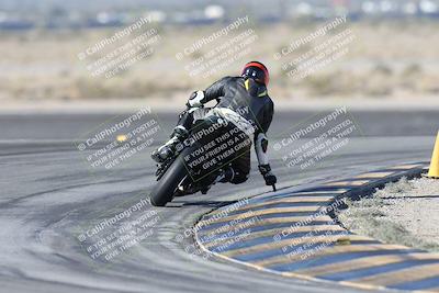 media/Dec-01-2025-Moto Forza (Mon) [[2daa91e15f]]/1-Advanced Group/Session 2 Turn 11 Backside/